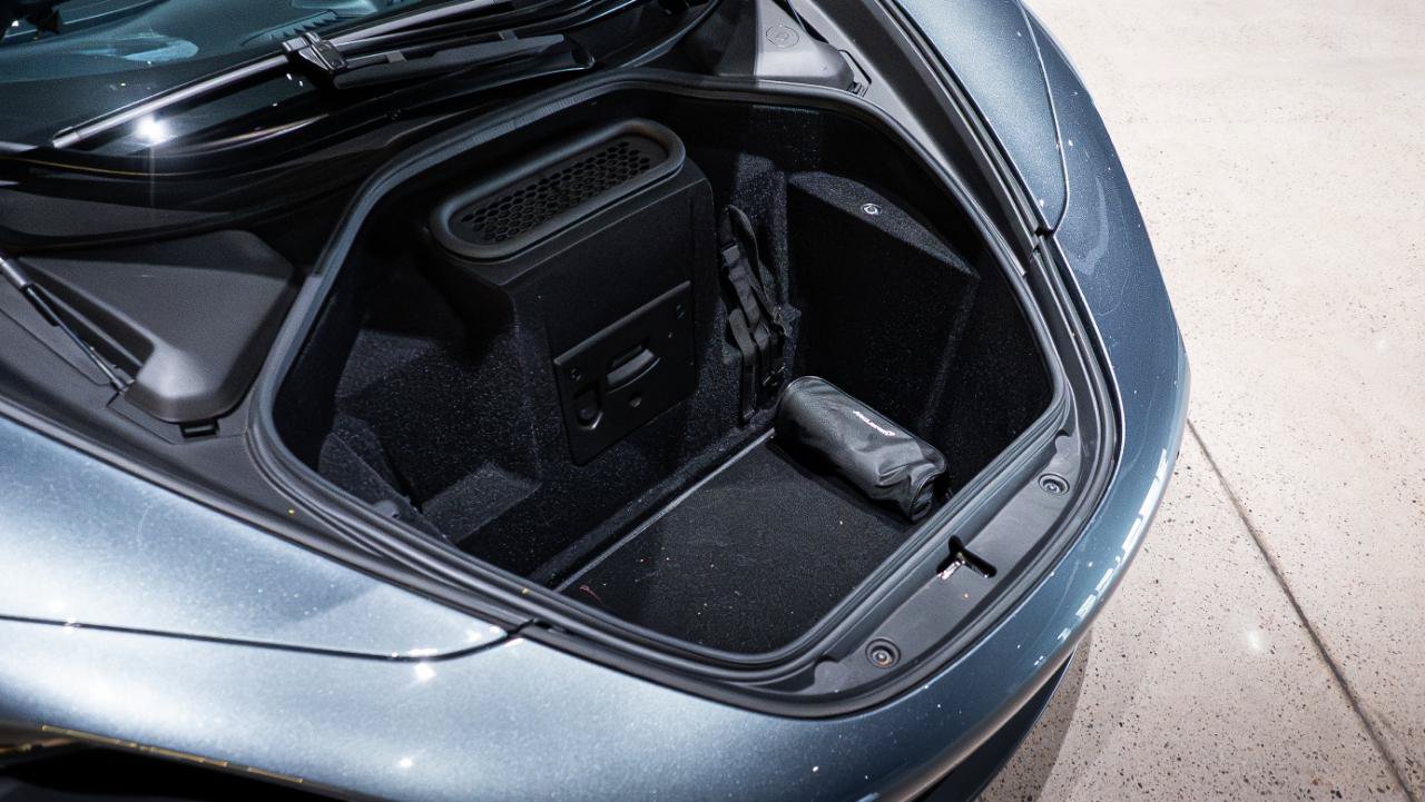 Used 2018 McLaren 720S Luxury photo 33