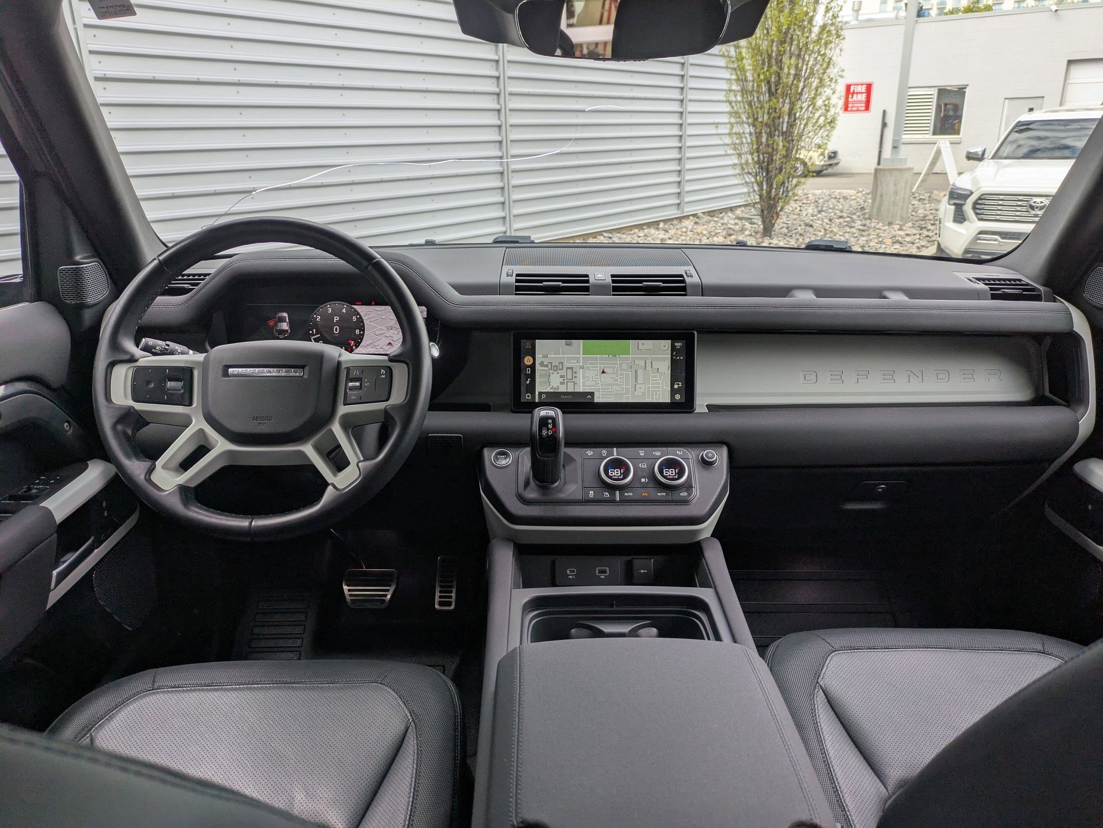 2023 Land Rover Defender 110 X-Dynamic SE