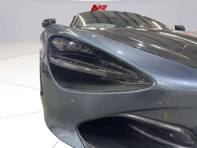 Used 2018 McLaren 720S Performance photo 27