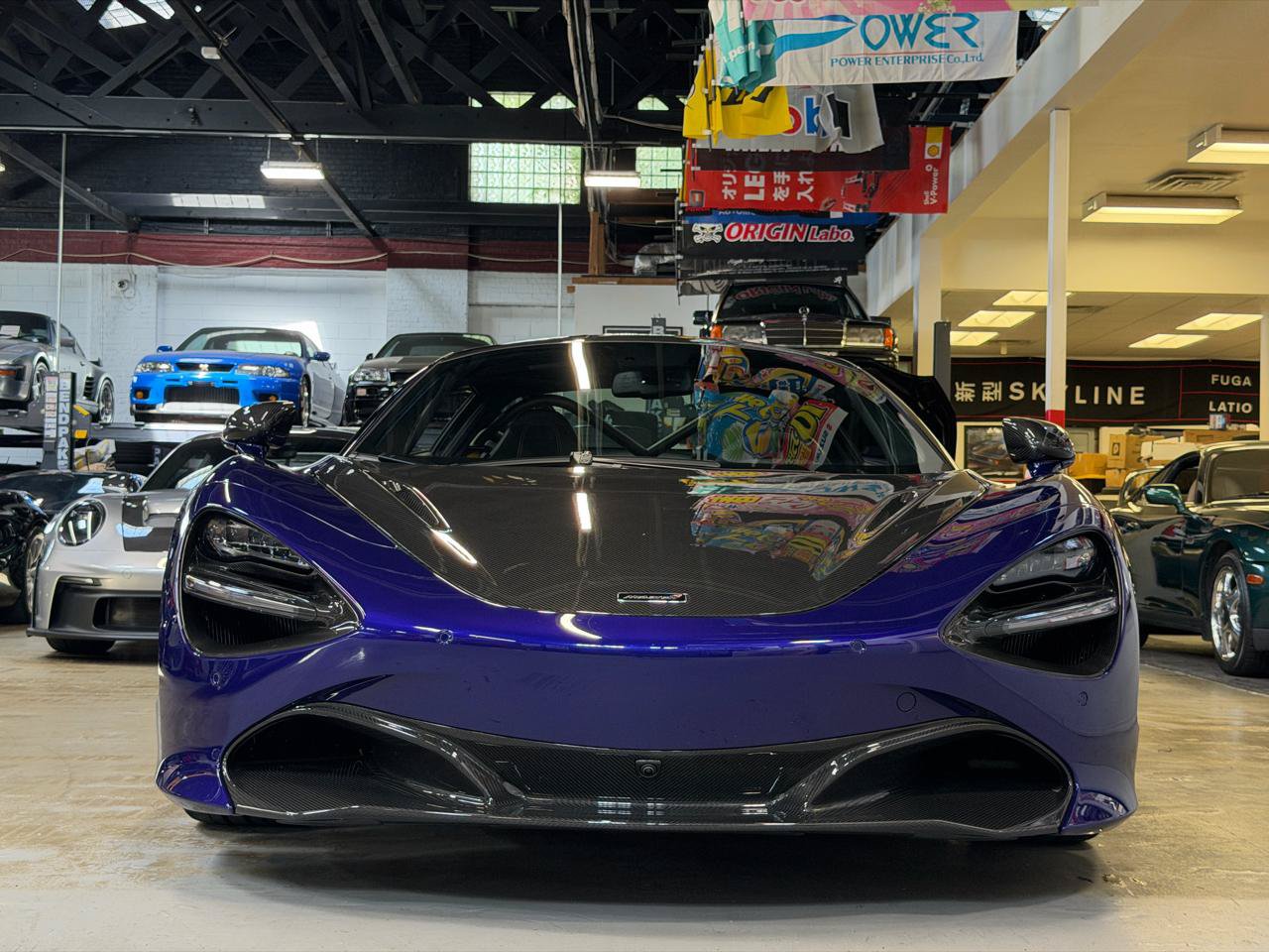 Used 2018 McLaren 720S photo 2