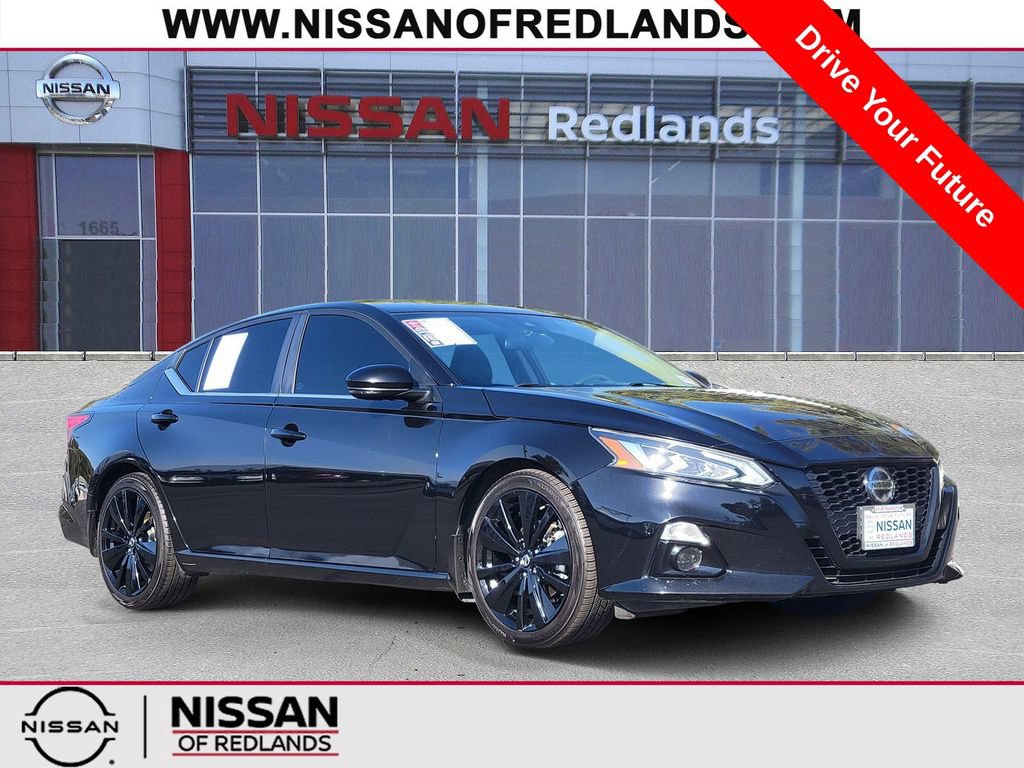 Used 2022 Nissan Altima 2.5 SR w/ Midnight Edition Package