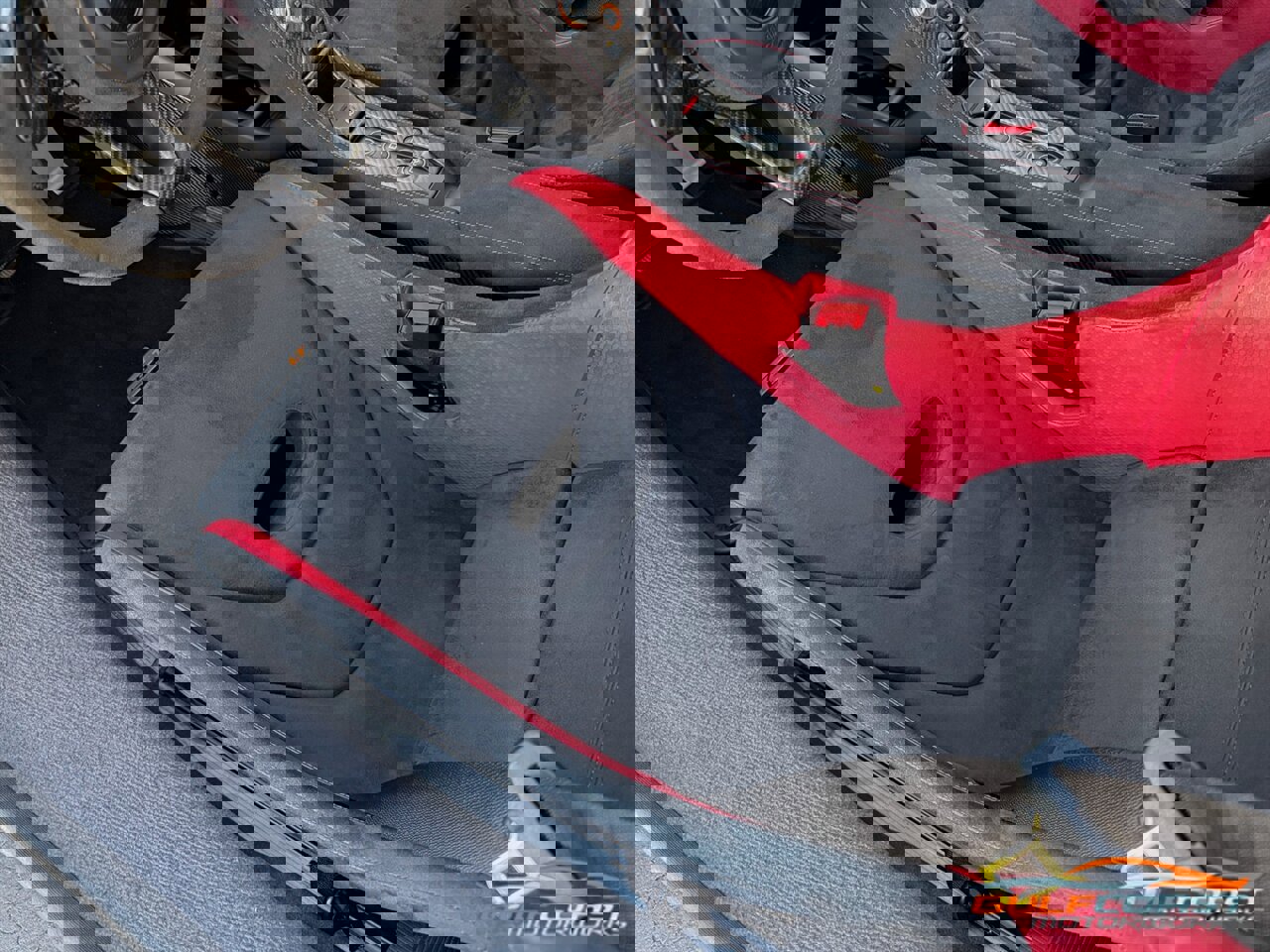 Used 2016 McLaren 675LT photo 25