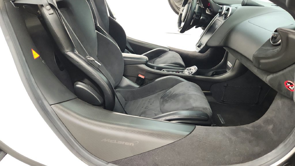 Used 2019 McLaren 600LT photo 40