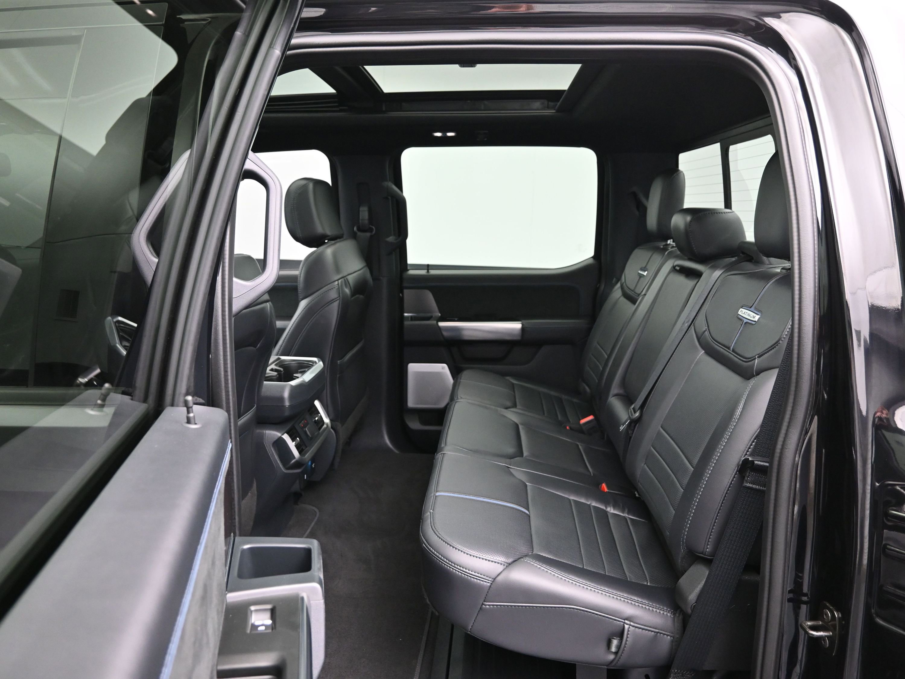 2025 Ford F150 Platinum