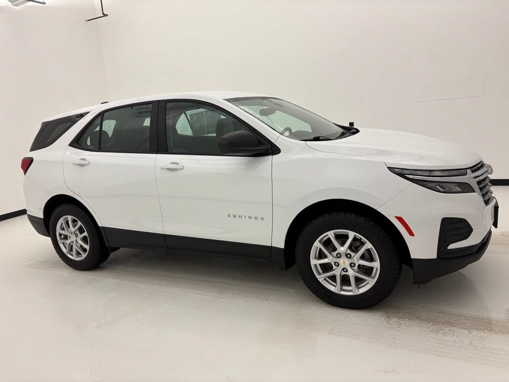 Used 2022 Chevrolet Equinox LS