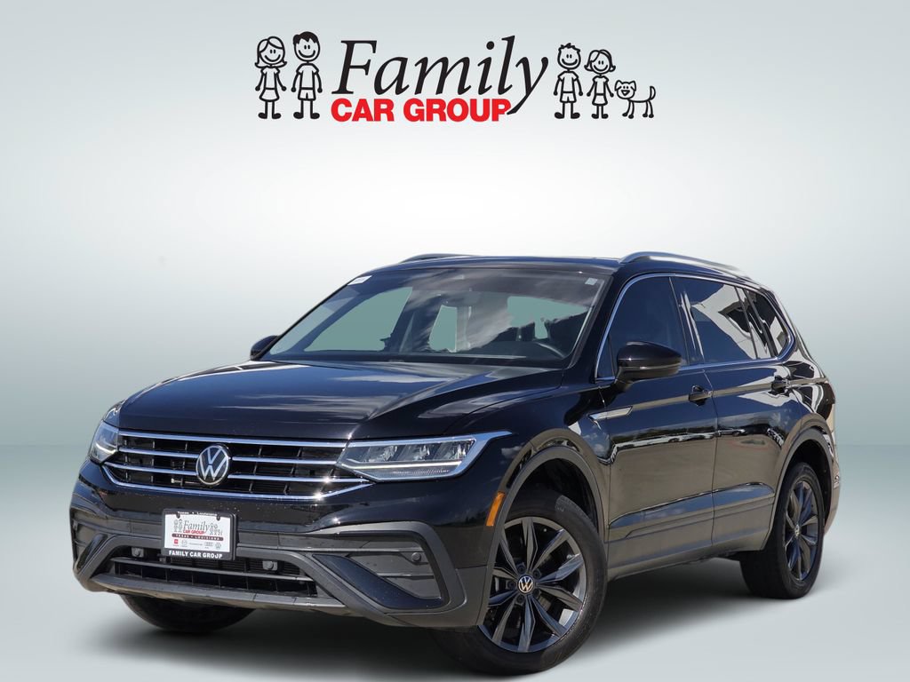 Used 2023 Volkswagen Tiguan SE w/ Panoramic Sunroof Package