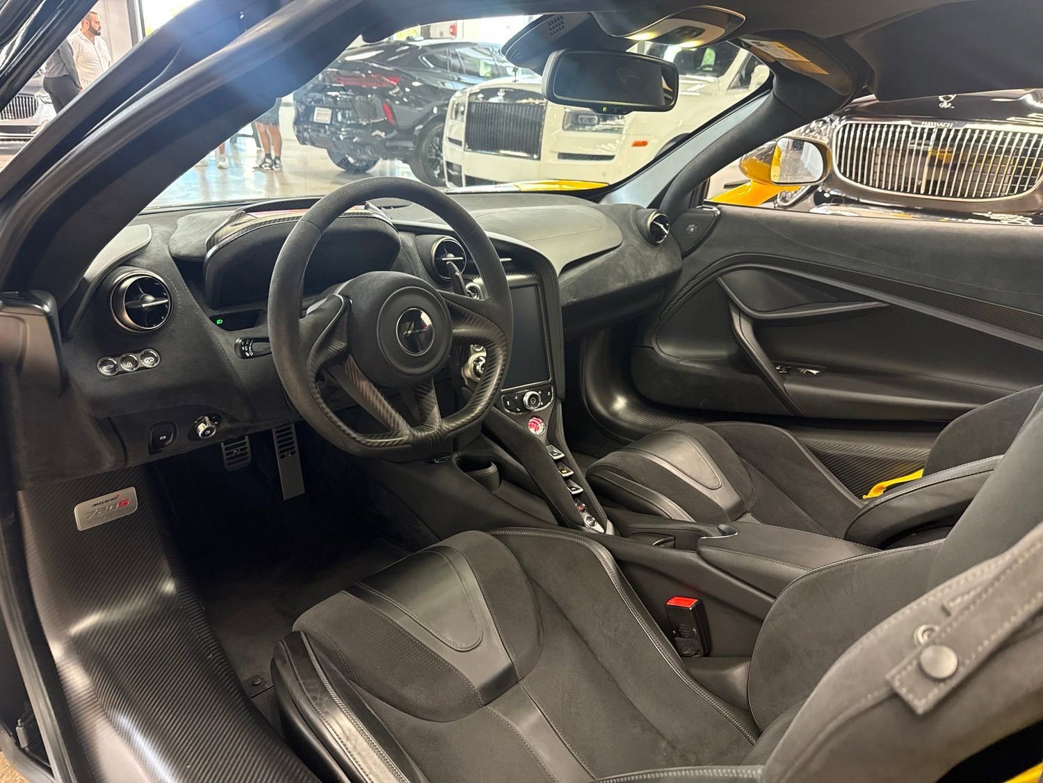 Used 2018 McLaren 720S Performance photo 9