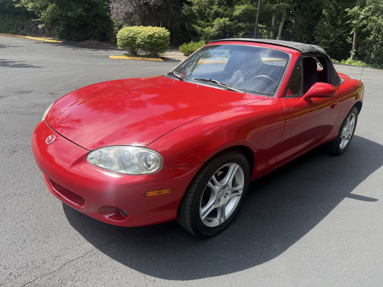 Used 2005 MAZDA MX-5 Miata
