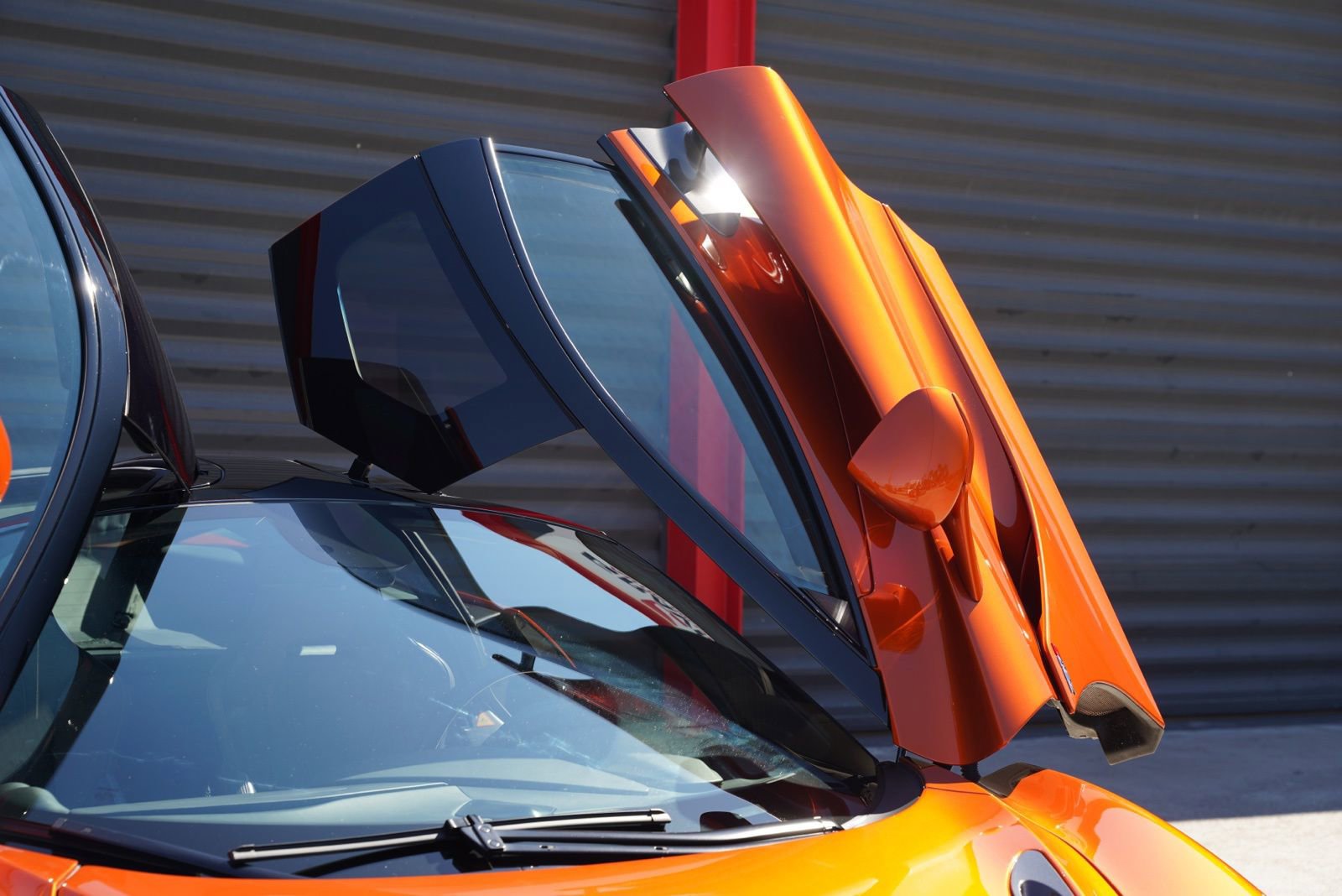 Used 2018 McLaren 720S Luxury photo 18