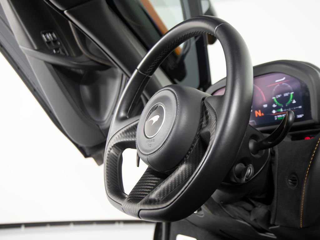 Used 2021 McLaren 765LT photo 30