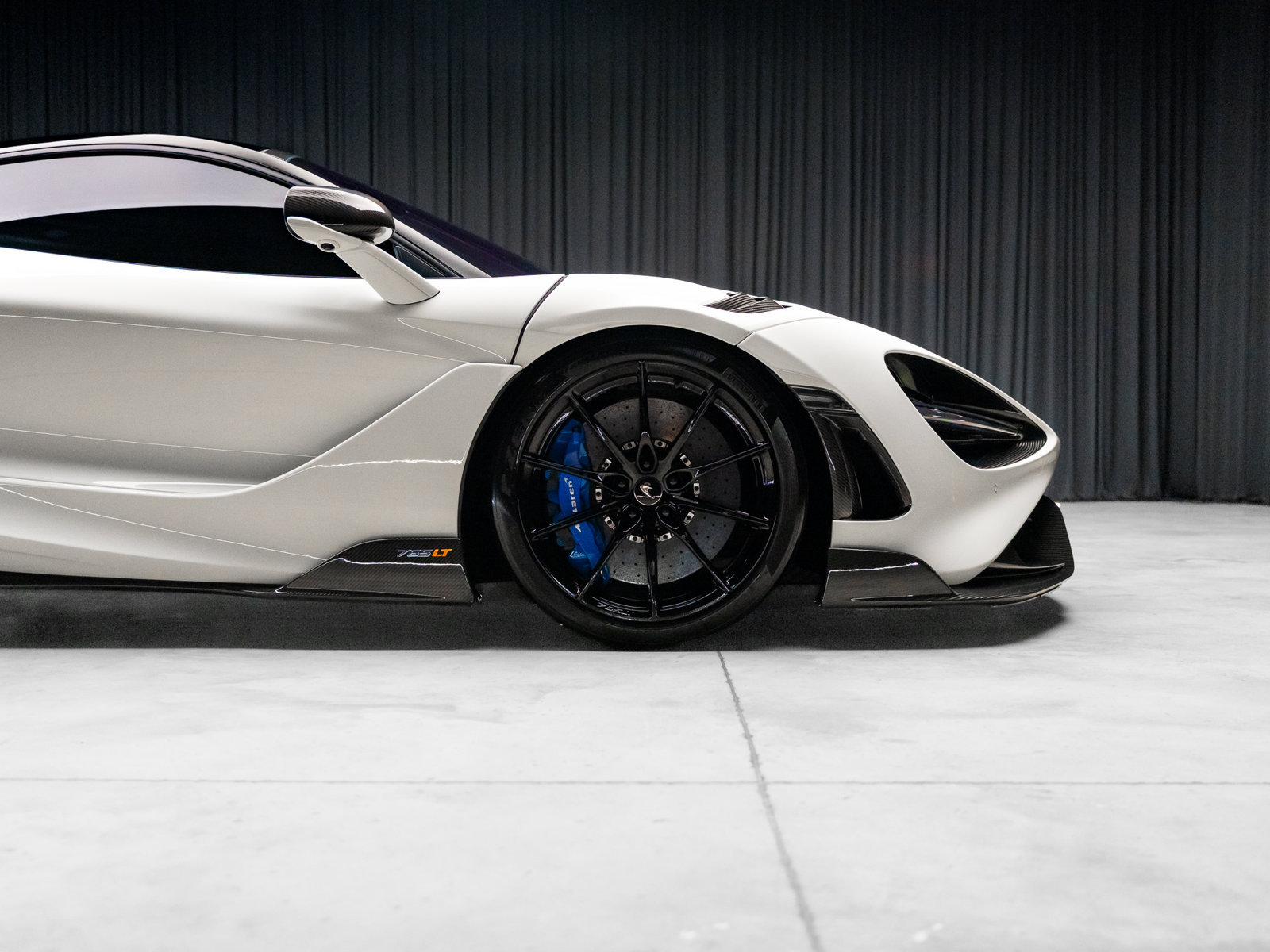 Used 2021 McLaren 765LT photo 28