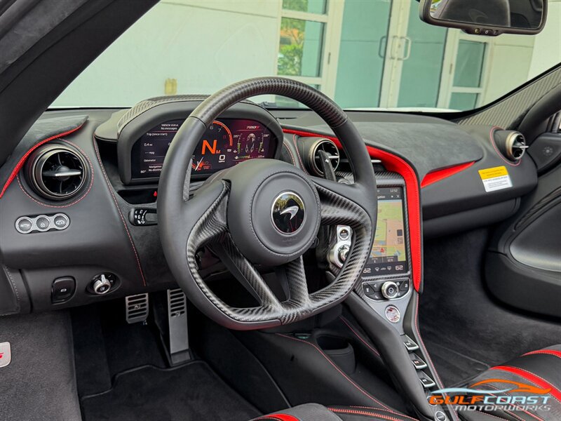 Used 2021 McLaren 720S Performance photo 14