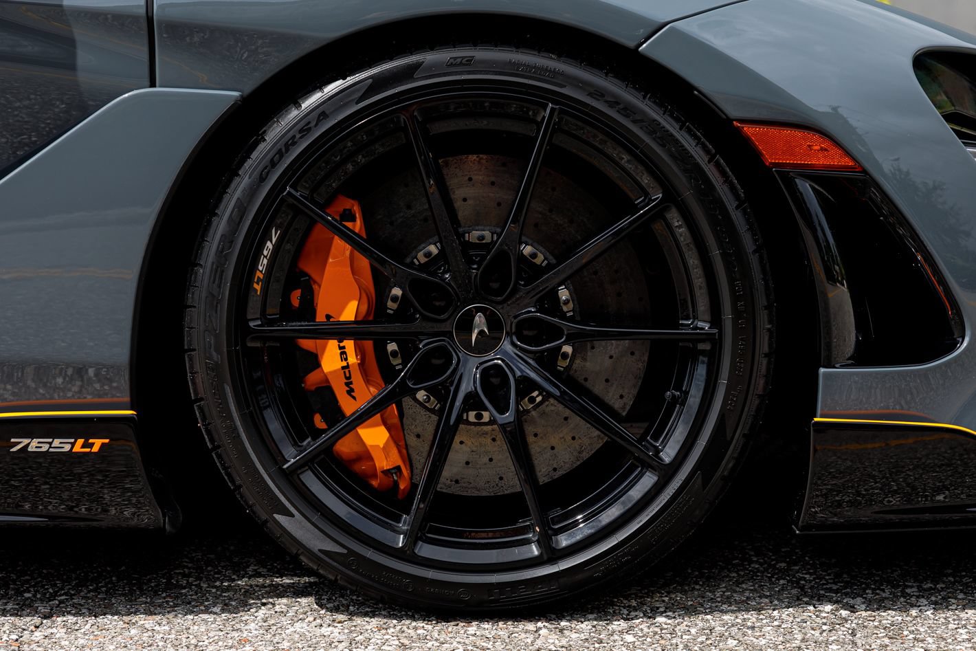 Used 2022 McLaren 765LT photo 19