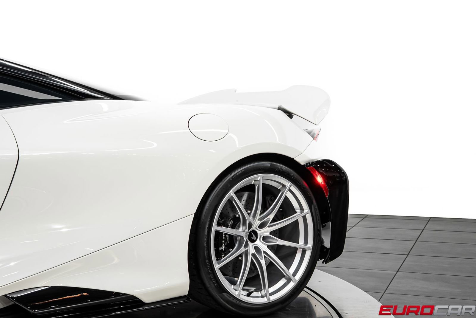 Used 2021 McLaren 765LT photo 16