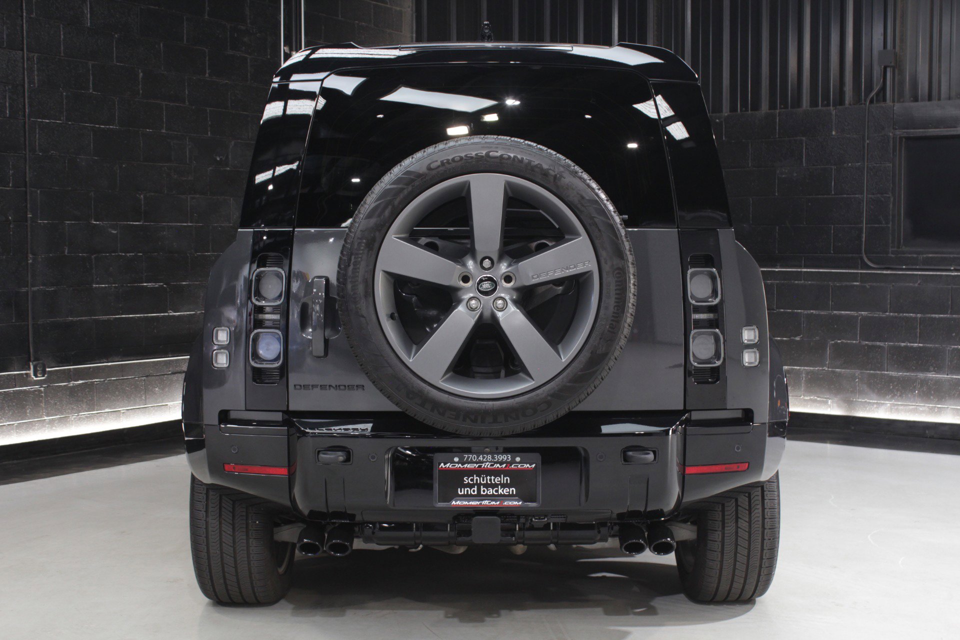 2025 Land Rover Defender 110 V8