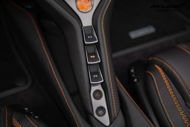 Used 2025 McLaren 750S Spider photo 33