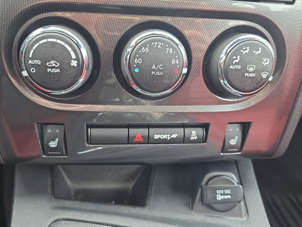 2014 Dodge Challenger SXT Plus