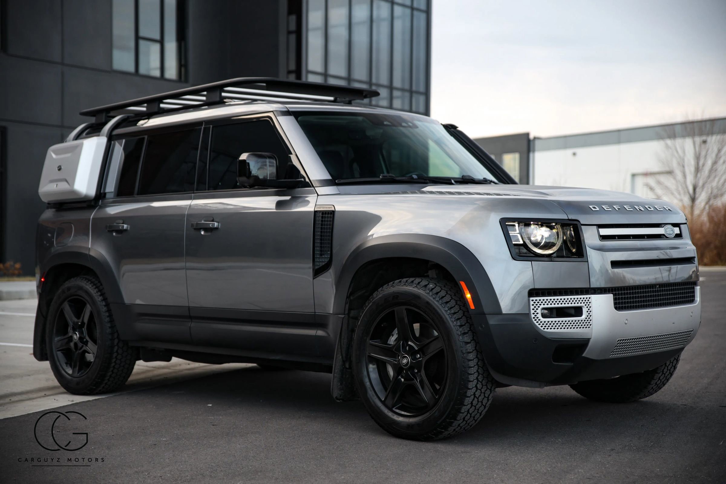 2022 Land Rover Defender 110 SE