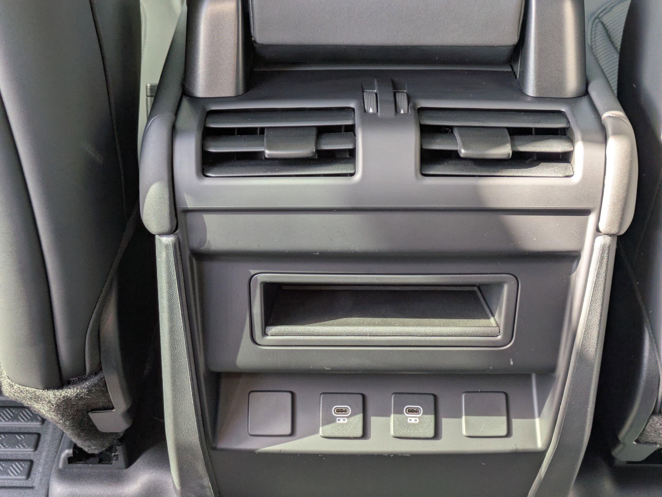 2025 Land Rover Defender 110 S