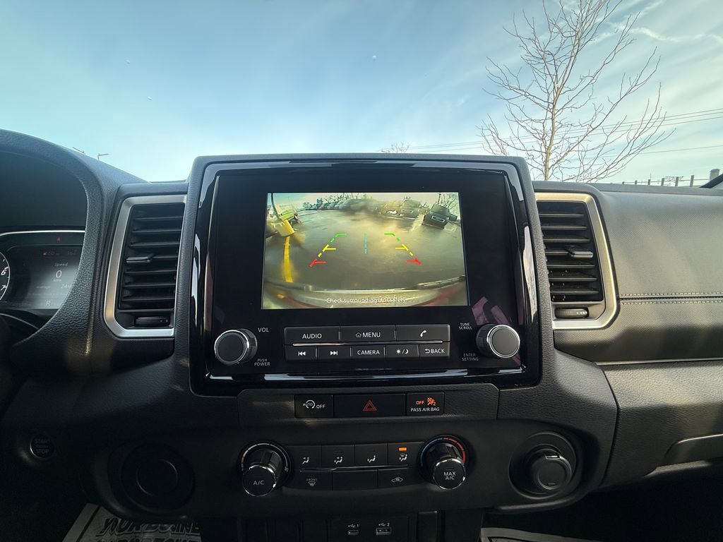 2023 Nissan Frontier SV