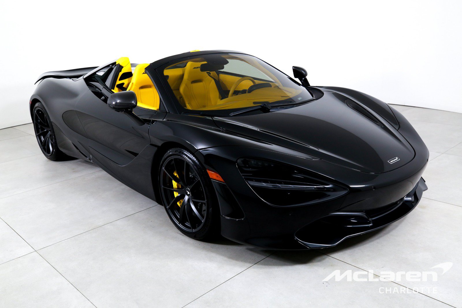 Used 2022 McLaren 720S Spider photo 4
