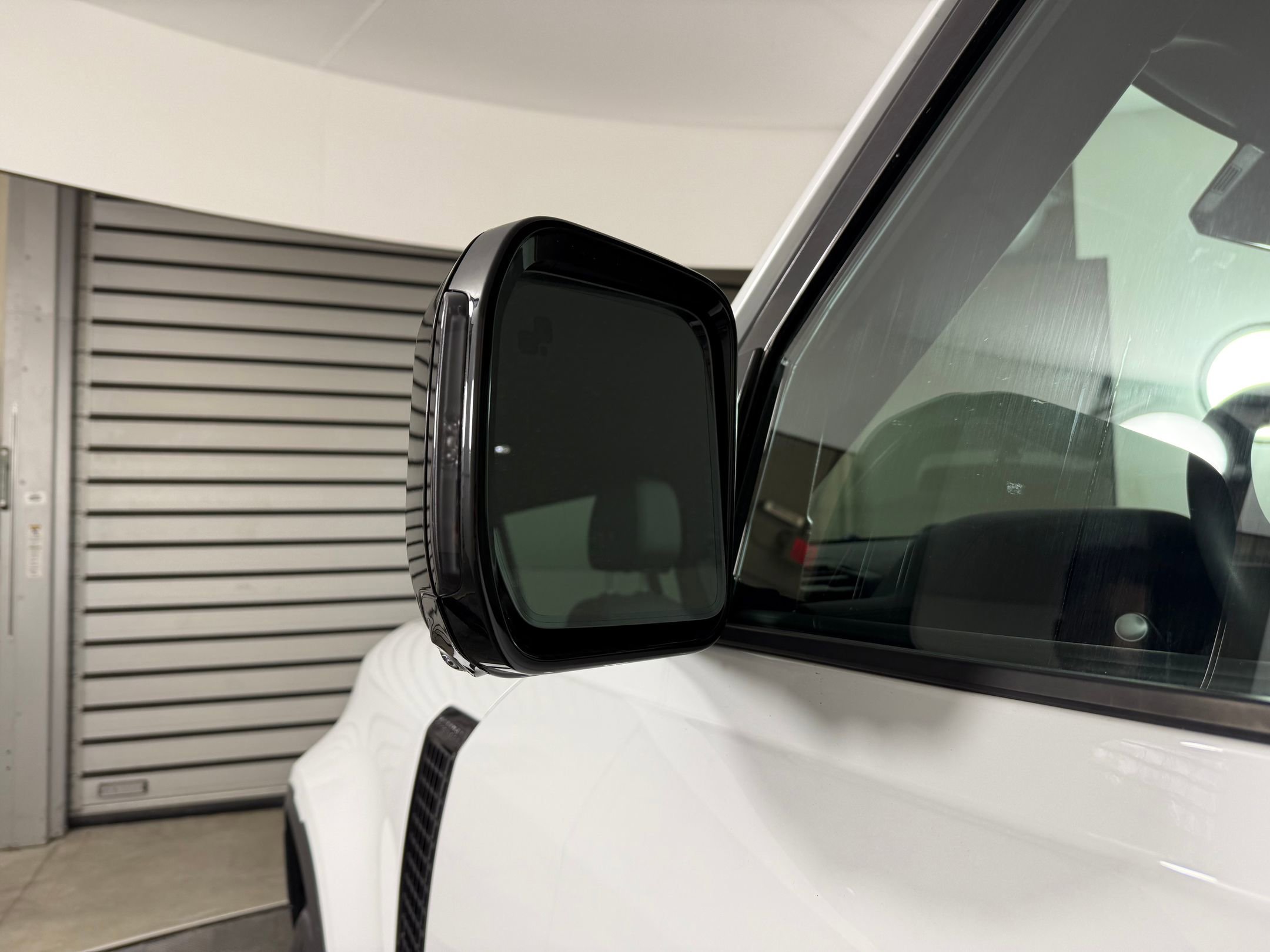 2025 Land Rover Defender 110 S