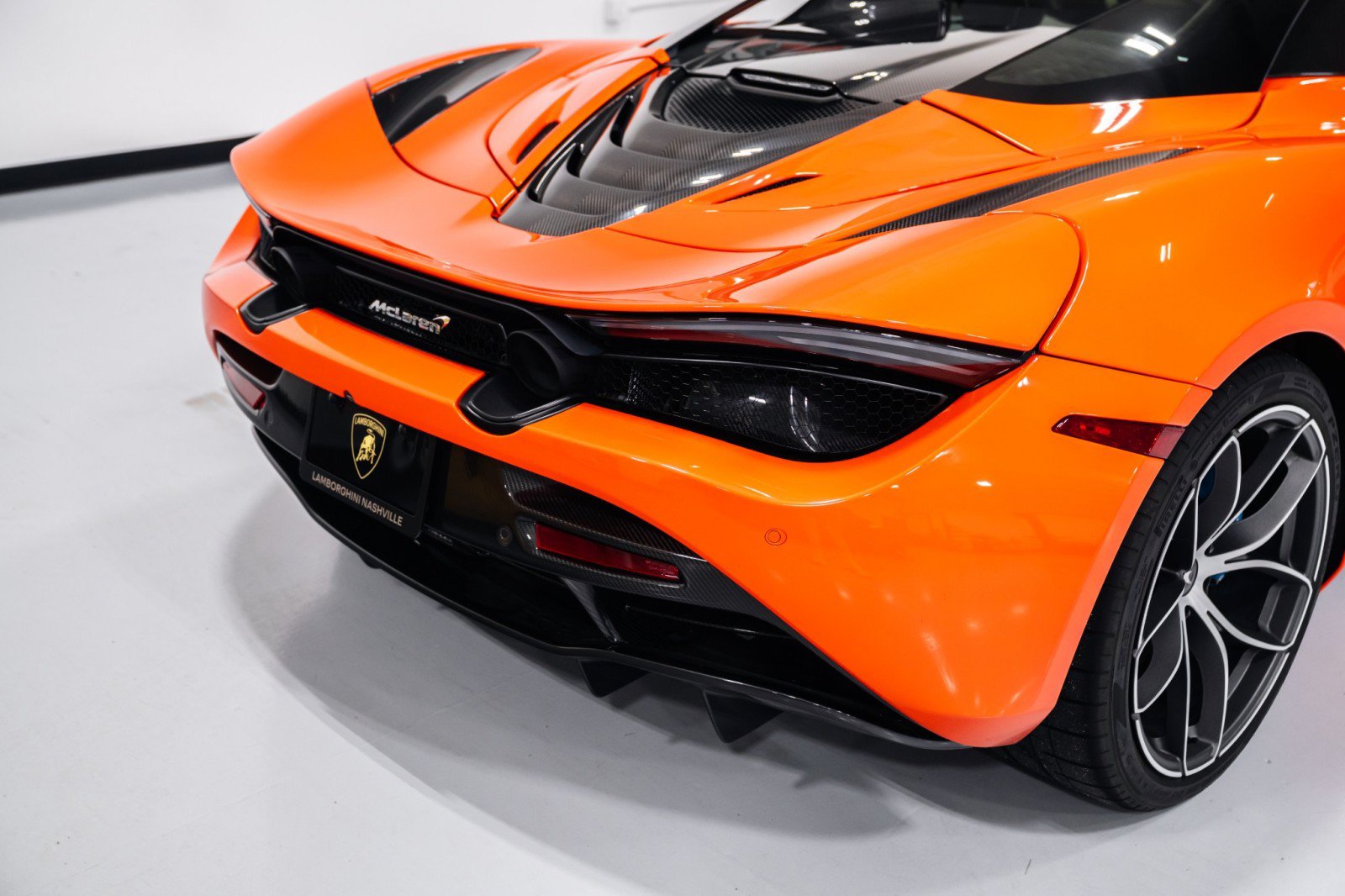 Used 2019 McLaren 720S Performance photo 29