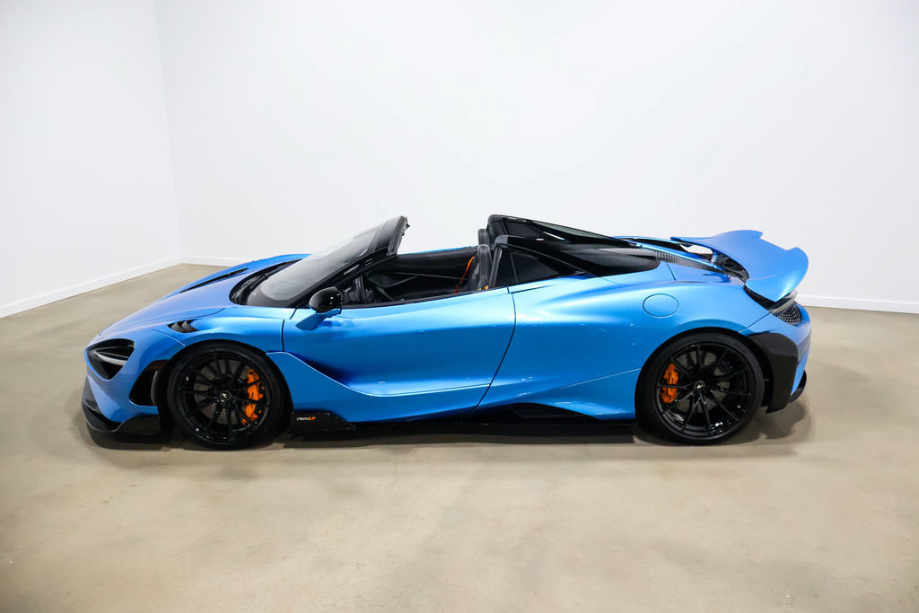Used 2022 McLaren 765LT photo 21