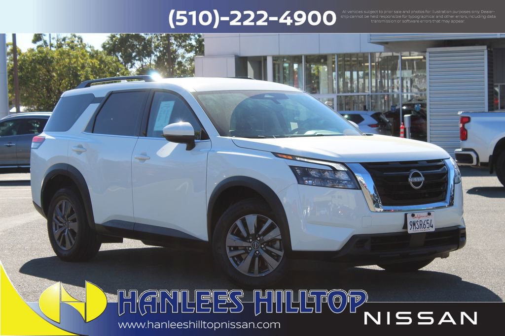 Used 2024 Nissan Pathfinder SV