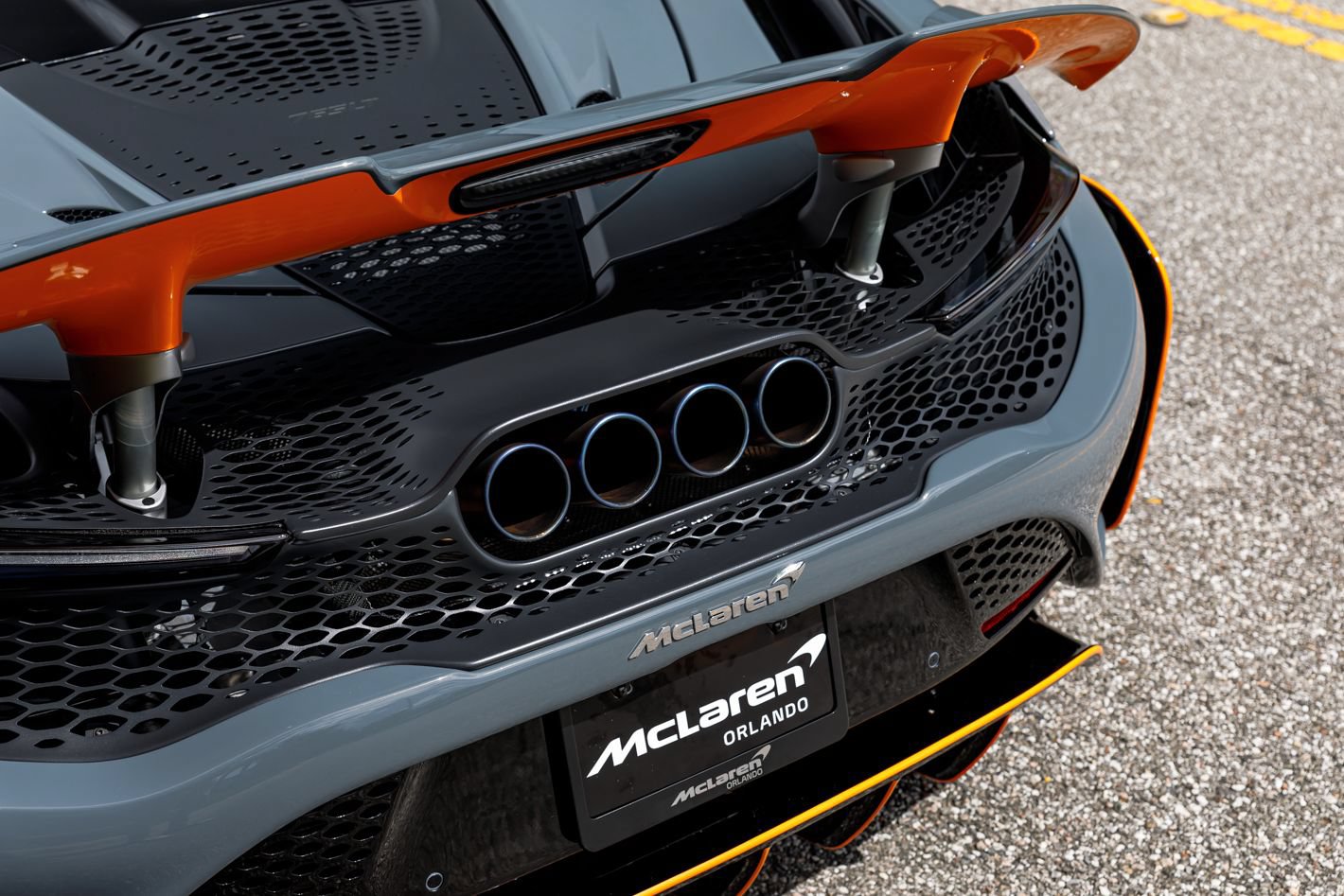 Used 2022 McLaren 765LT photo 16