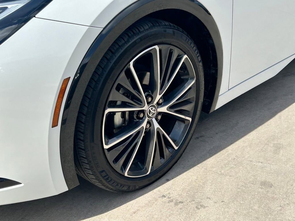 2025 Toyota Prius XLE