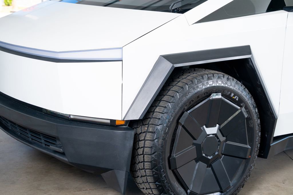 2024 Tesla Cybertruck AWD Crew Cab