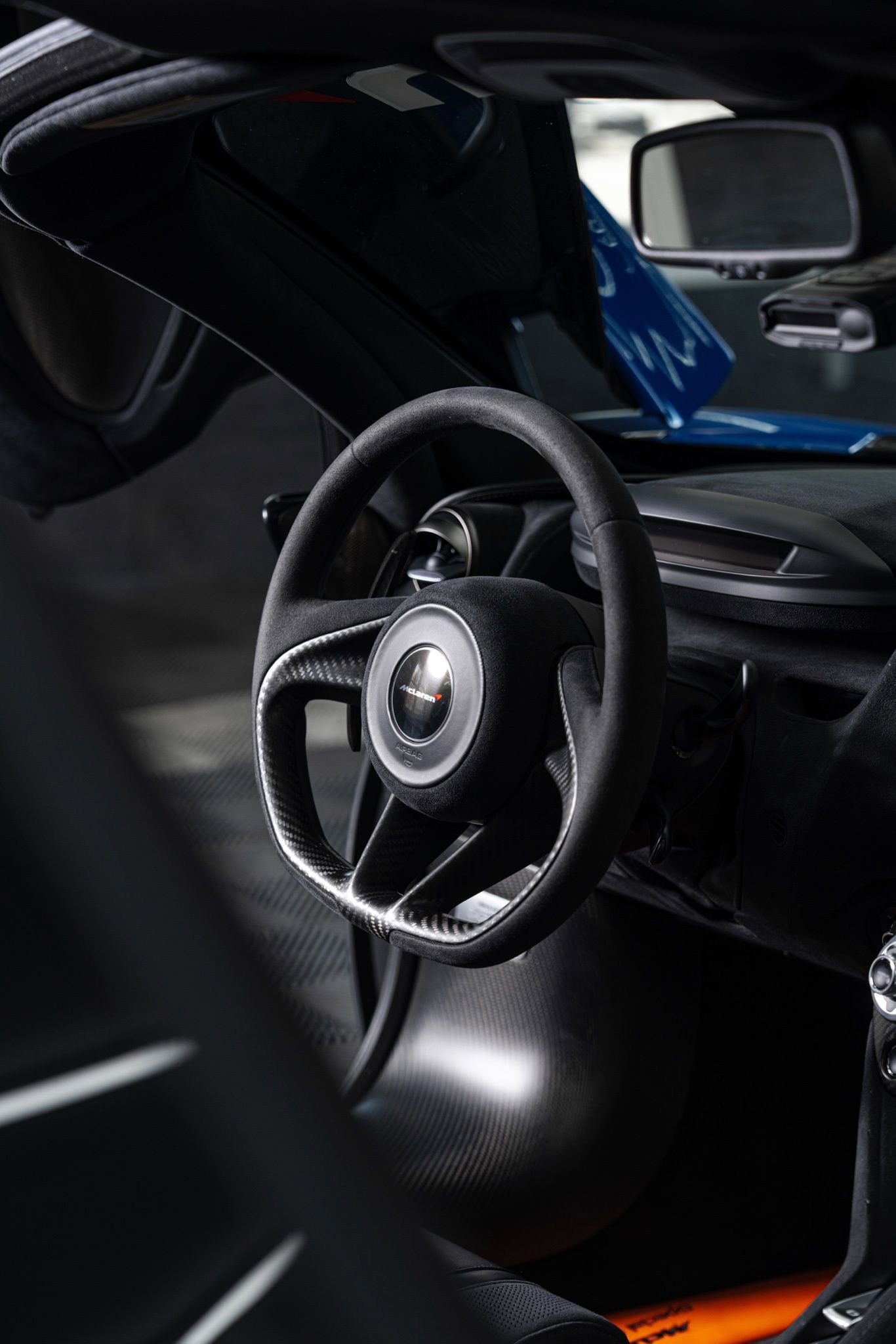 Used 2018 McLaren 720S Performance photo 19