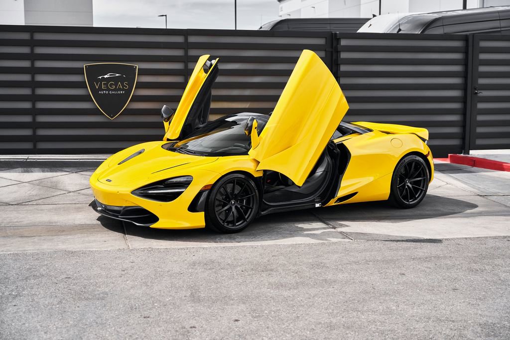 Used 2021 McLaren 720S Luxury photo 17
