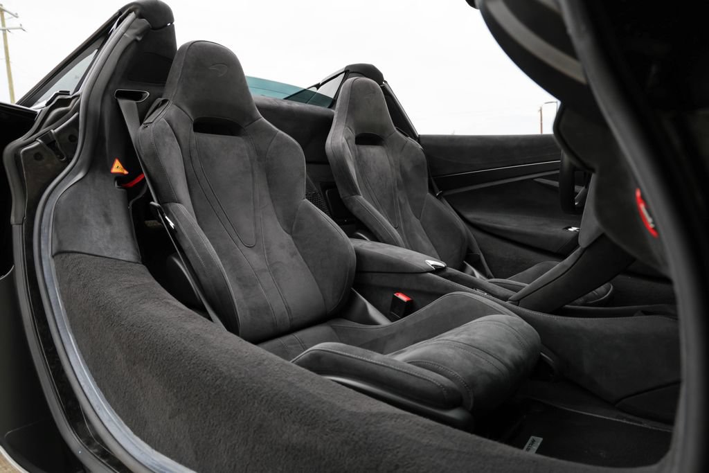 Used 2020 McLaren 720S Performance photo 23