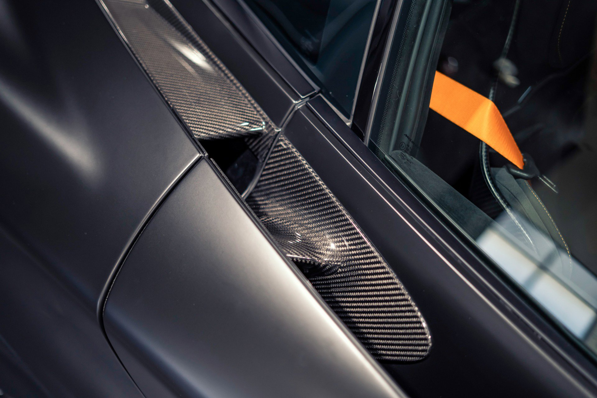 Used 2021 McLaren 765LT photo 40