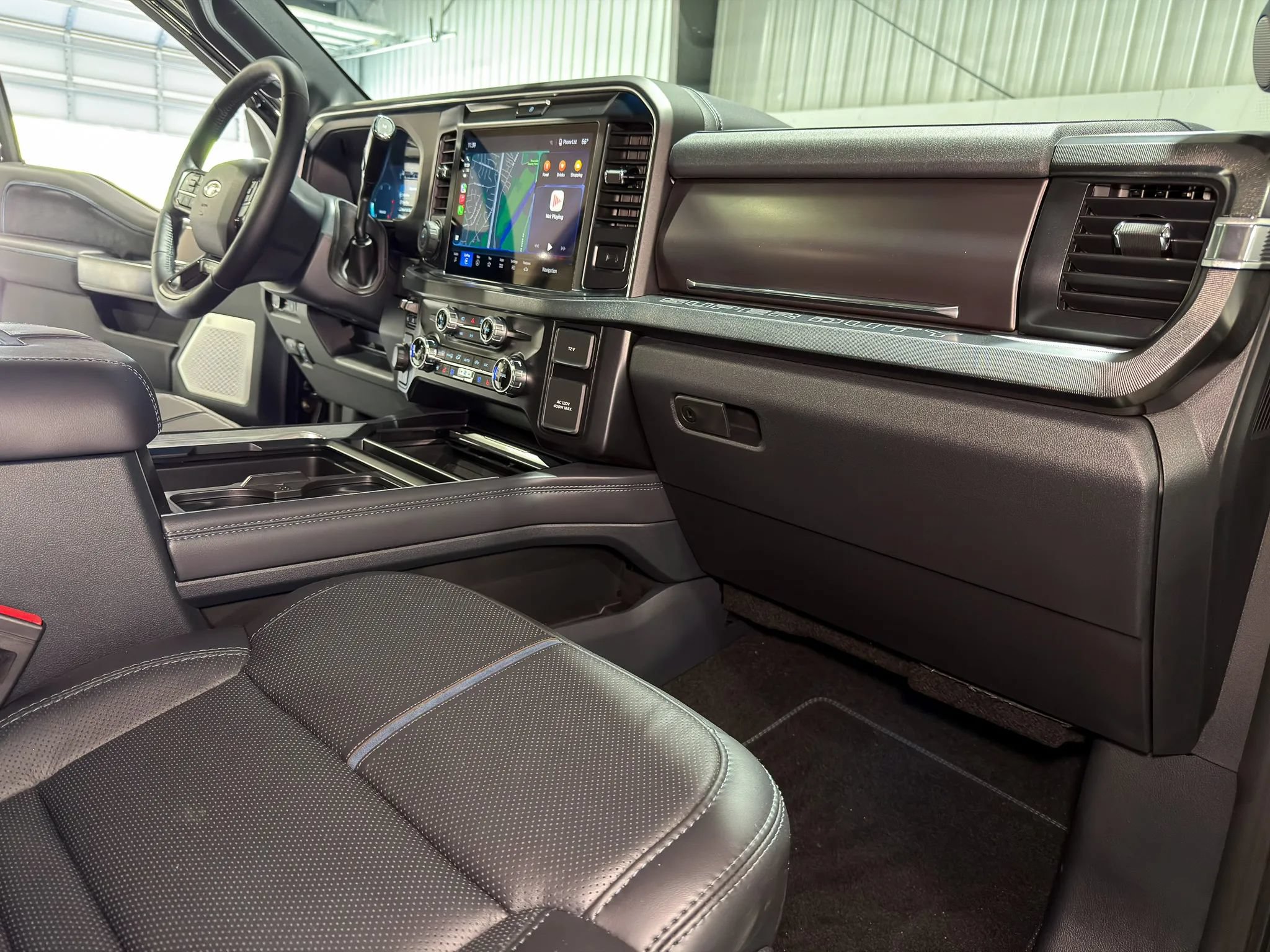 2026 Ford F-450 Super Duty Platinum - Photo 22