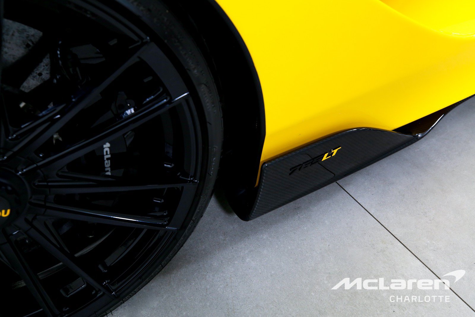 Used 2022 McLaren 765LT photo 31