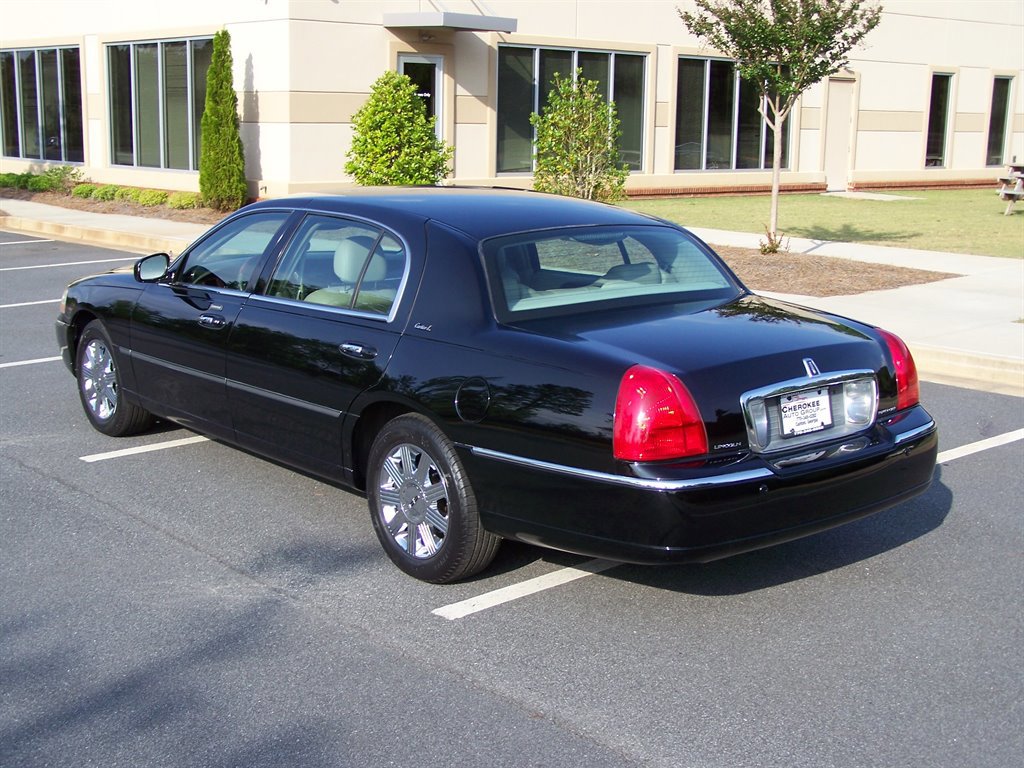 2003 Lincoln Town Car Cartier L