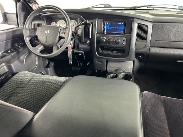 2005 Dodge Ram 2500 Truck SLT