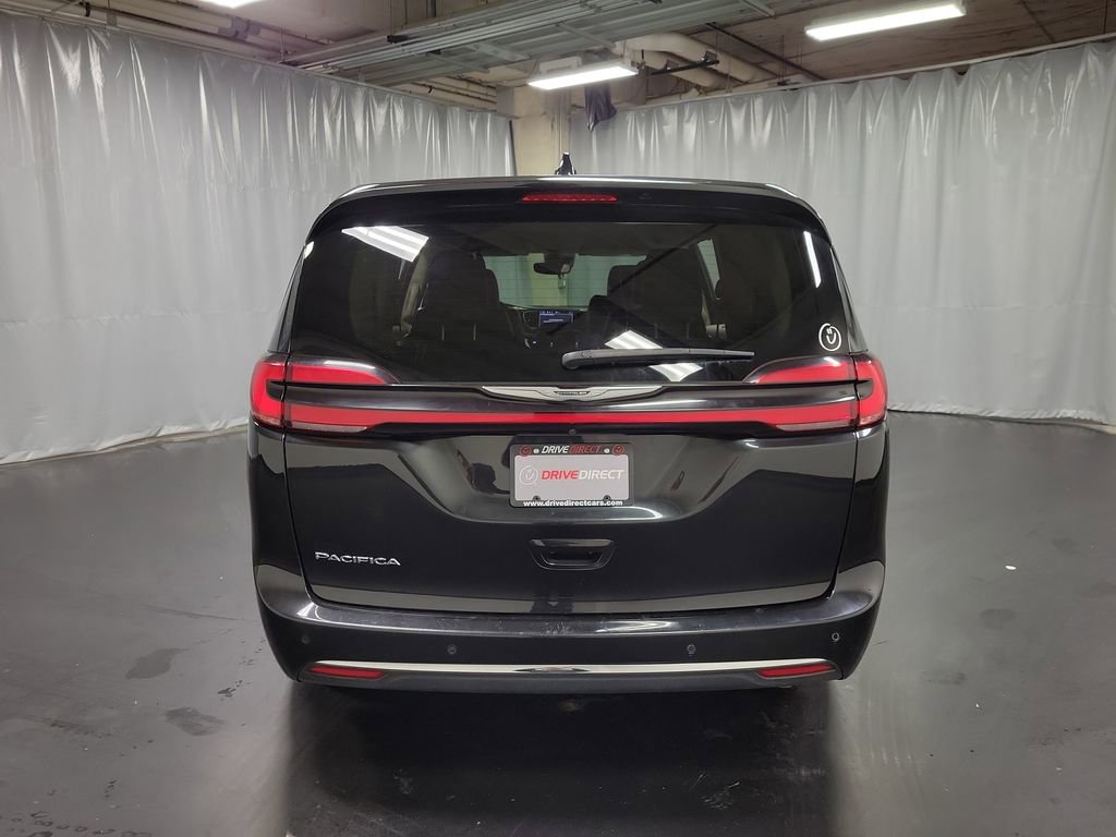 2023 Chrysler Pacifica Touring-L
