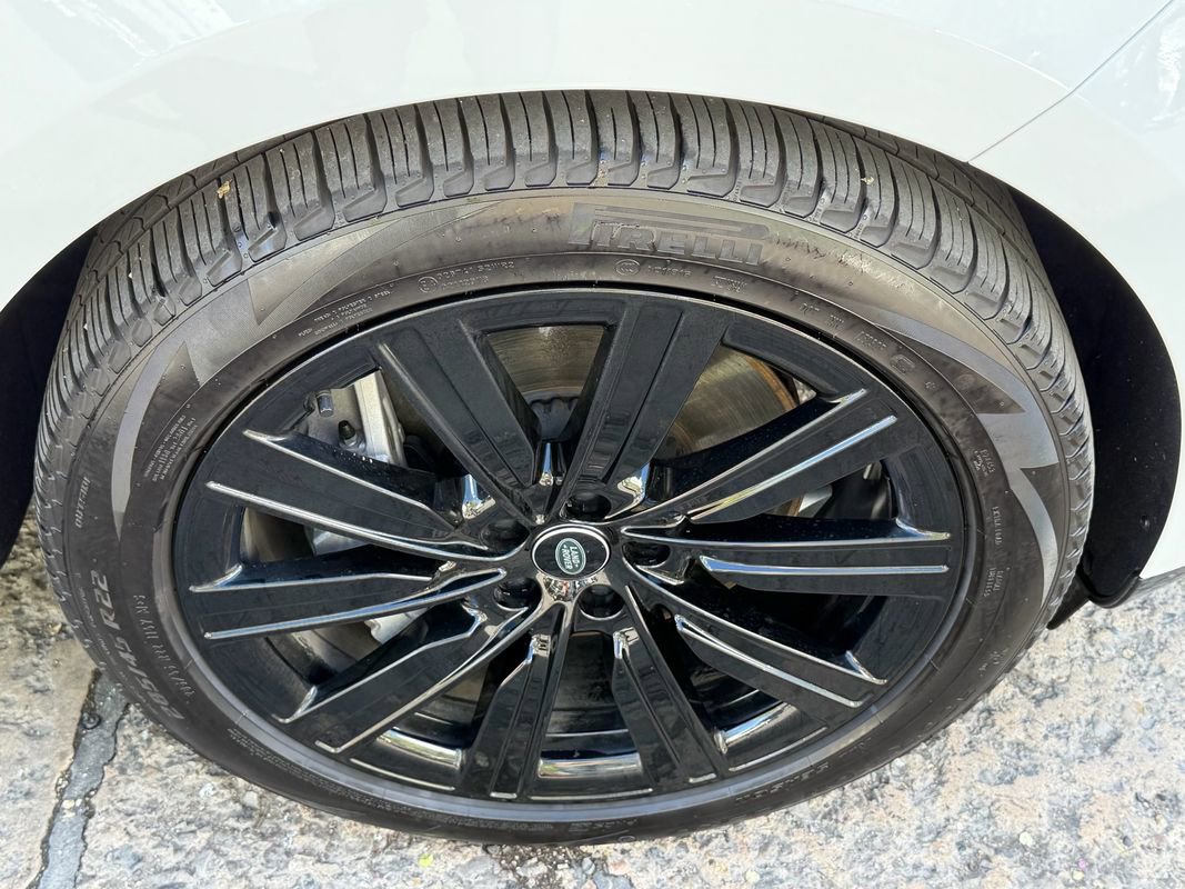 2023 Land Rover Range Rover SE