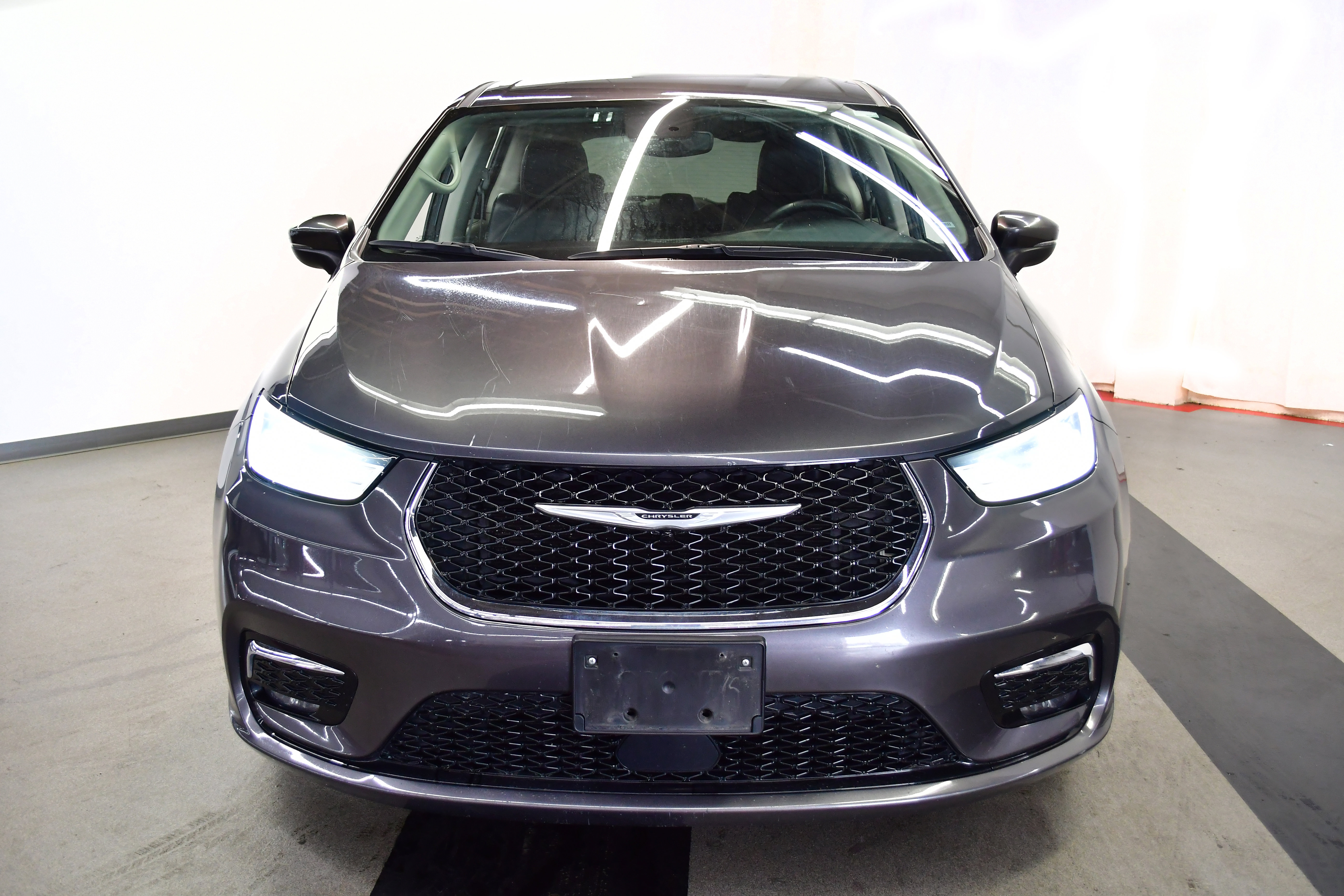 2023 Chrysler Pacifica Touring-L