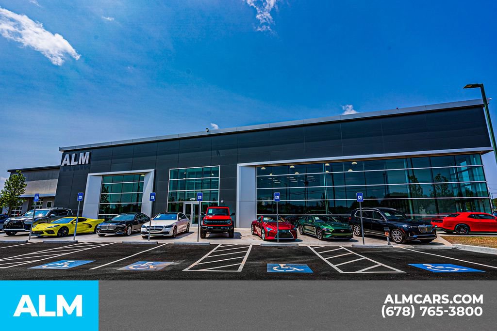 2024 Land Rover Defender 110 X-Dynamic SE