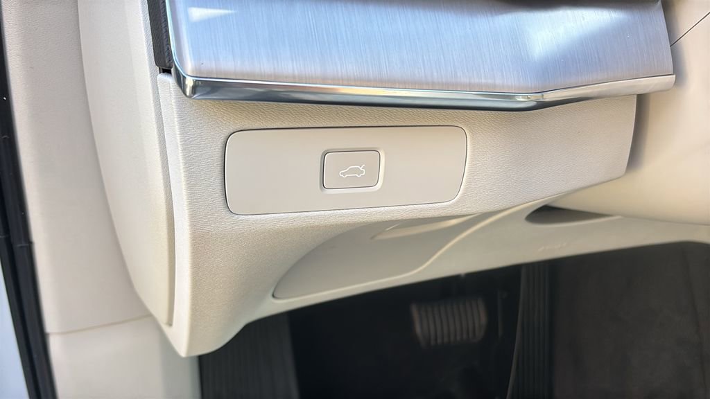 2023 Volvo Xc90 B5 Core