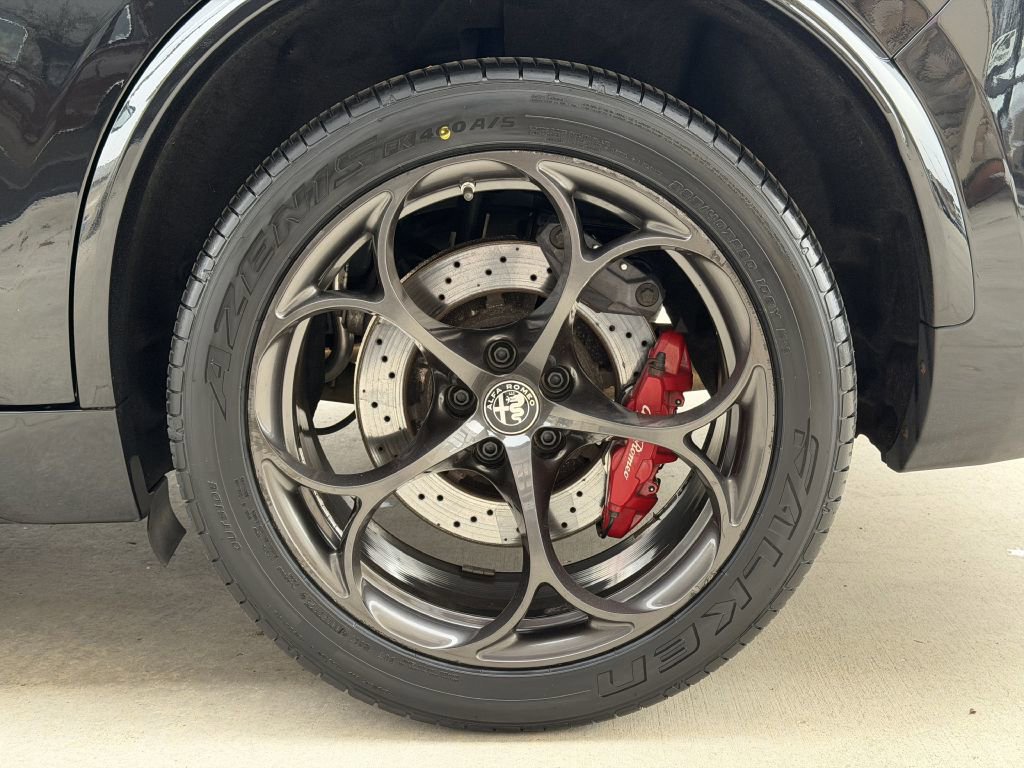 2022 Alfa Romeo Stelvio Quadrifoglio