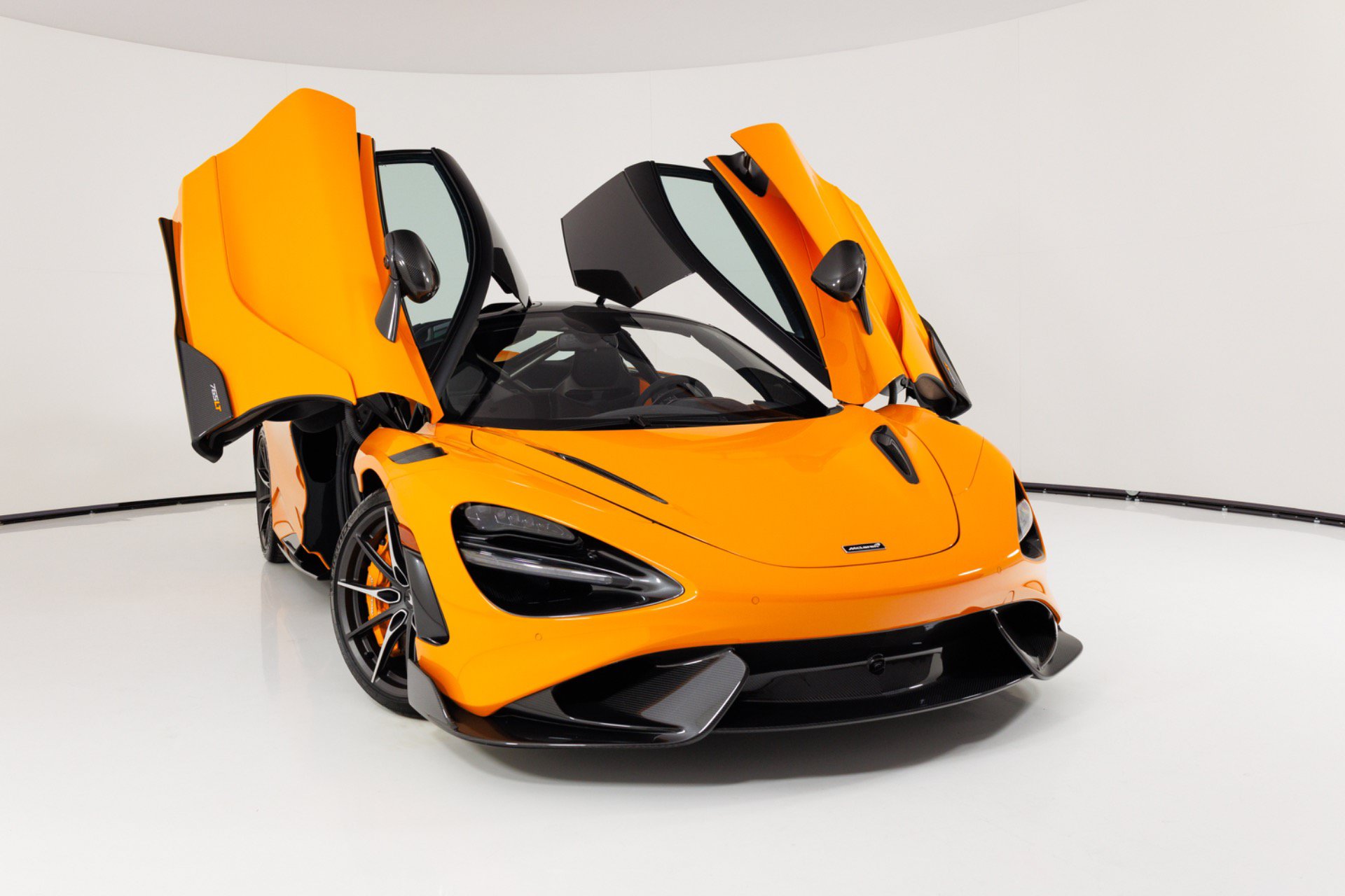 Used 2021 McLaren 765LT photo 60