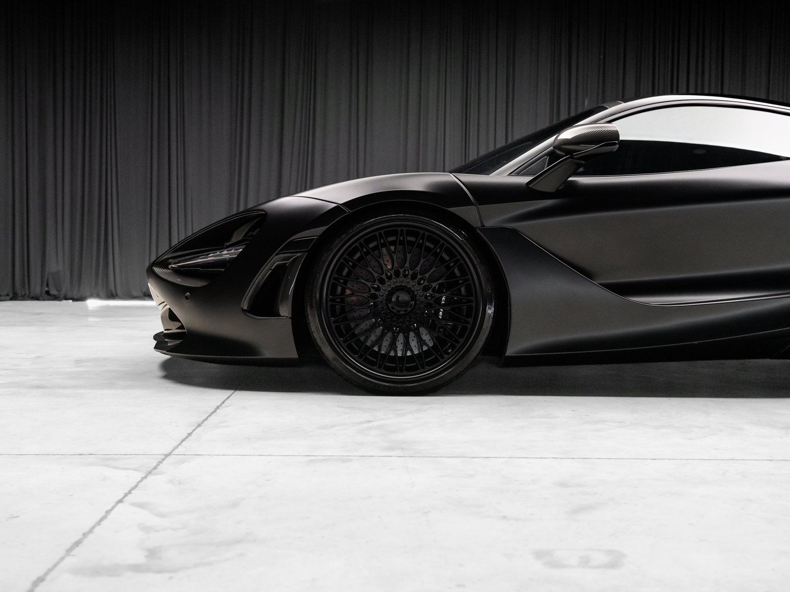 Used 2018 McLaren 720S photo 28