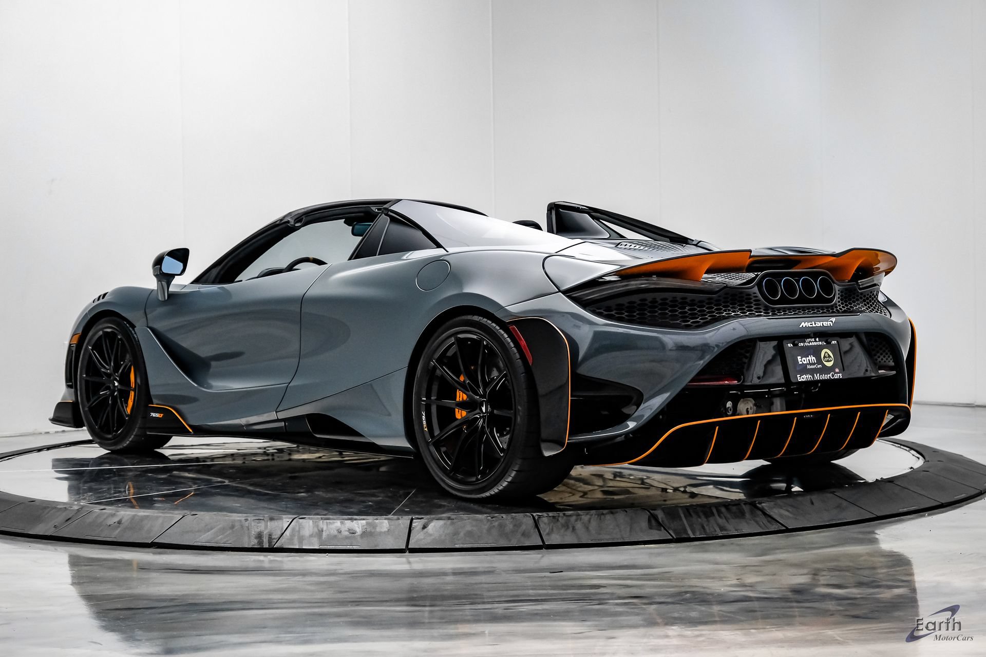Used 2022 McLaren 765LT photo 13