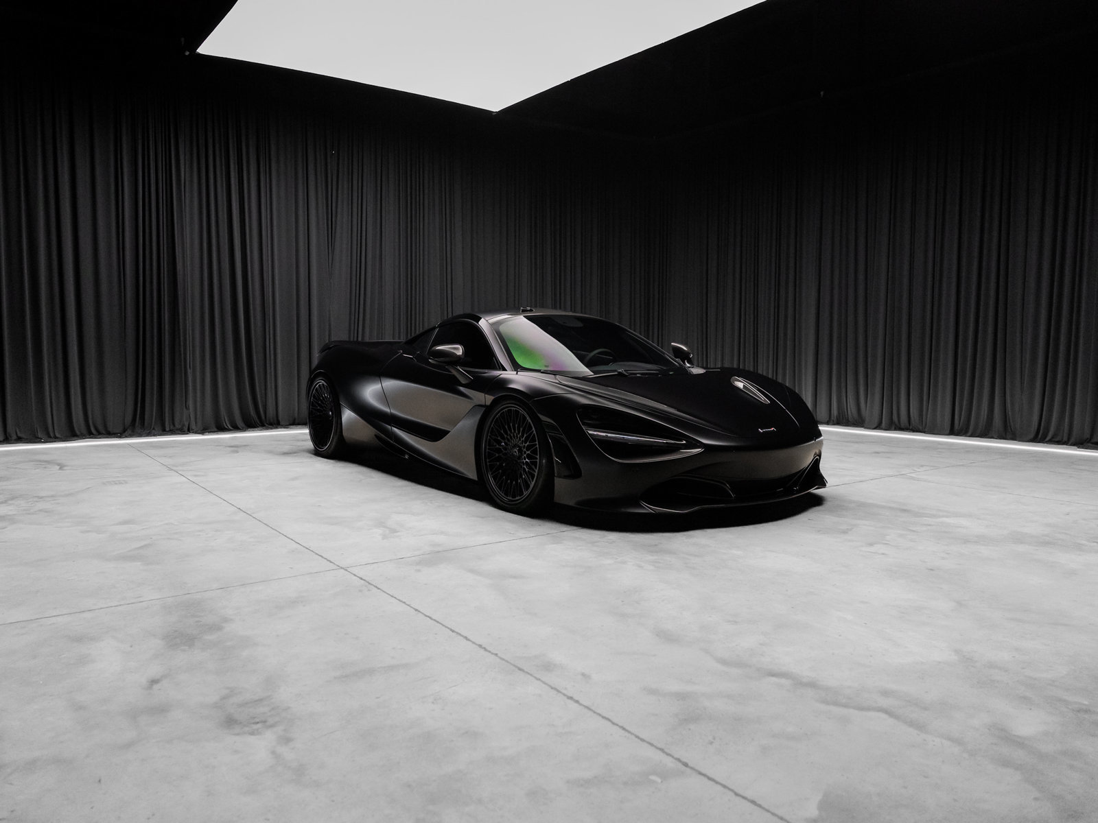 Used 2018 McLaren 720S photo 16